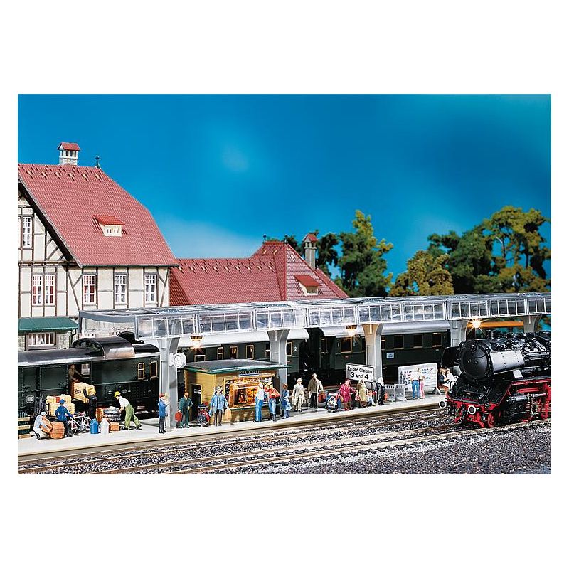 Faller 120188 Peron üvegtetővel, újságosbódéval, kiegészítőkkel