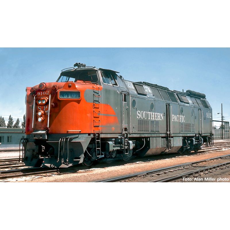 PIKO 97824 ~Diesellok/Sound SP 9100 modifiziert + PluX22 Dec.