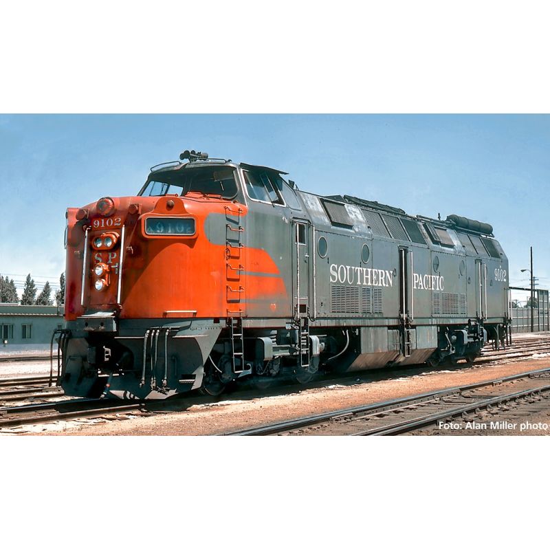 PIKO 97827 ~Diesellok/Sound SP 9101 modifiziert + PluX22 Dec.