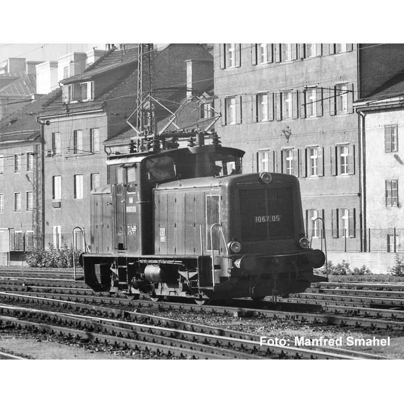 PIKO 21048 Villanymozdony, Rh 1067, ÖBB III, hangdekóderrel