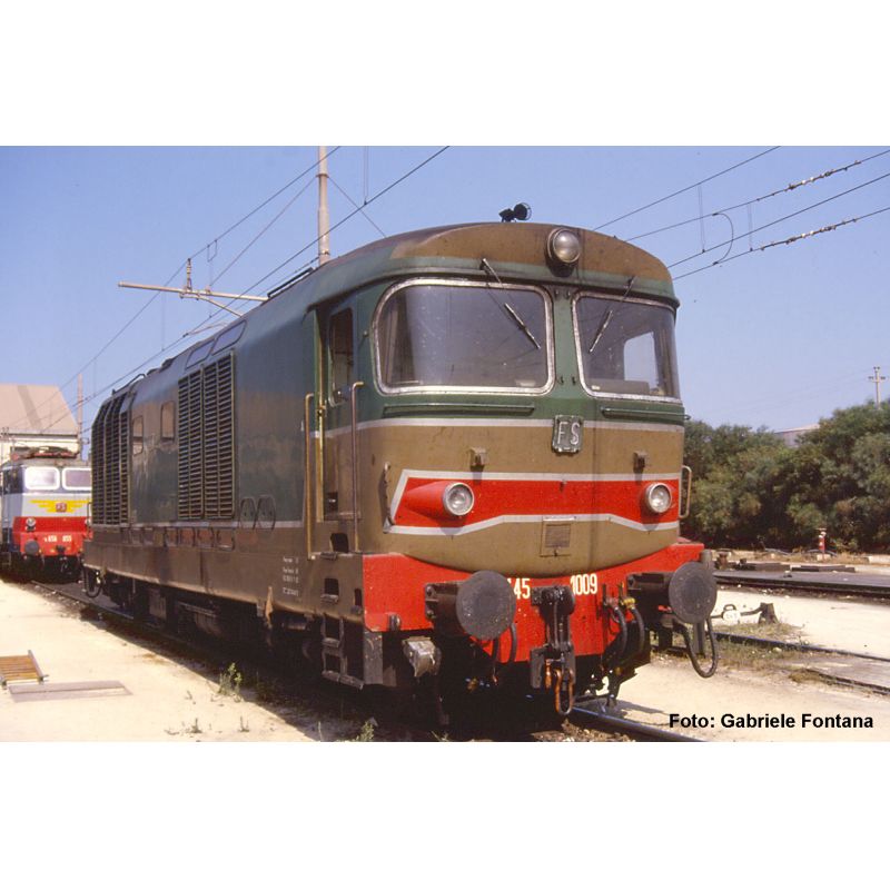 PIKO 22030 Dízelmozdony, D.445, első FS-logós széria, FS IV