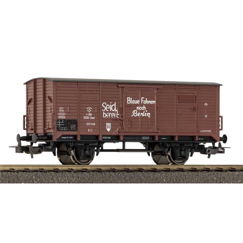 PIKO 24567 Zárt teherkocsi, G02, FDJ, DR III