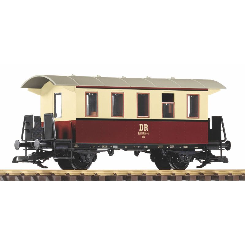 PIKO 37928 Személykocsi, 2.o., Baa, DR III