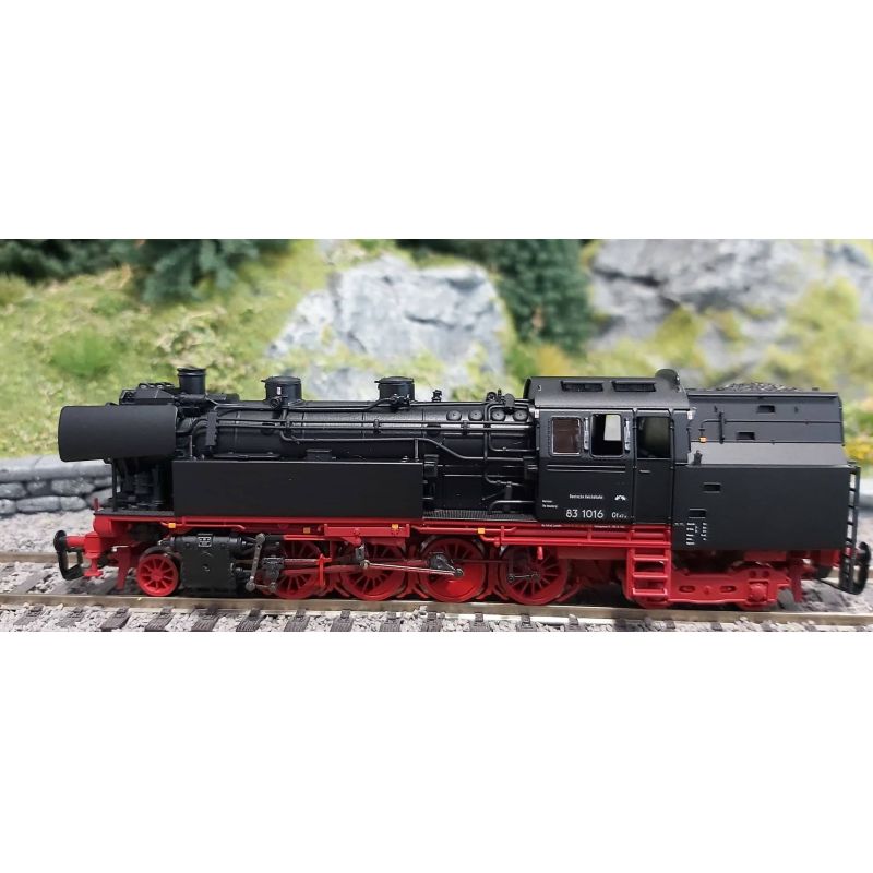 PIKO 47123 Gőzmozdony BR 83.10, DR III, hangdekóderrel