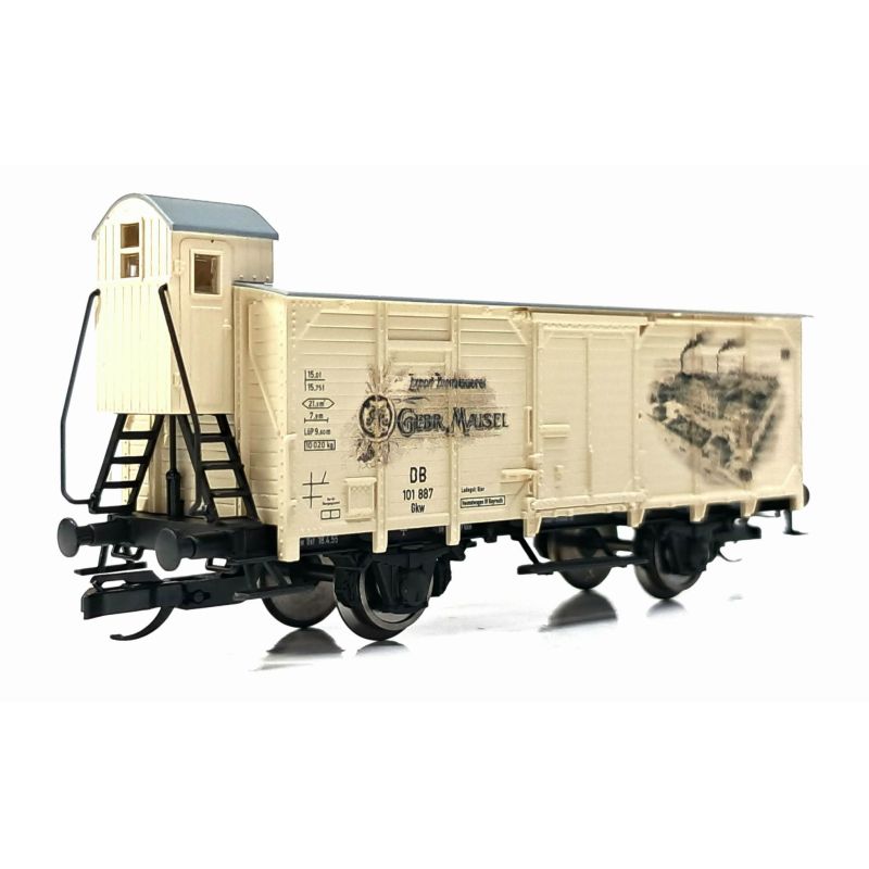 PIKO 47852 Zárt teherkocsi fékházzal, G02, Gebr. Maisel, DB III