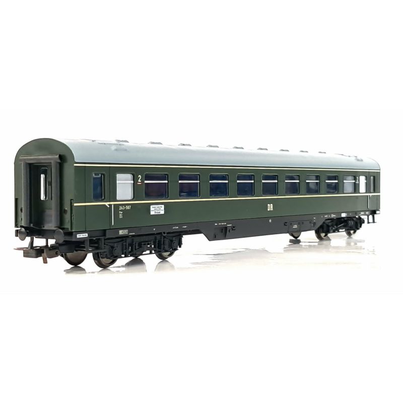 Piko 53242 Modernizált személykocsi, 2.o., B4ge, DR III, Schürzenwagen