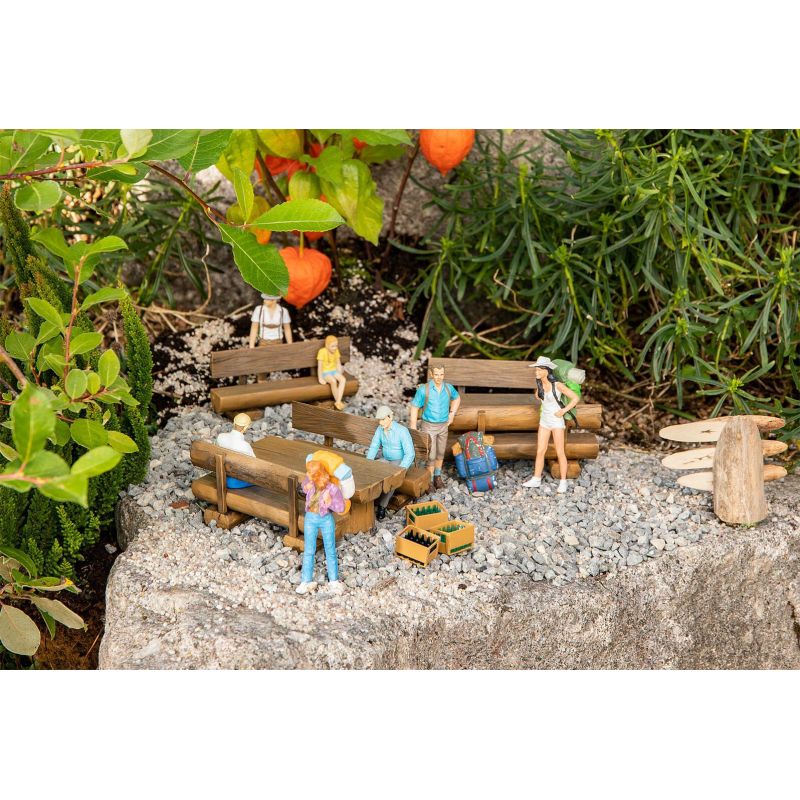 Pola 333226 Rusztikus kerti rönkbútorok, asztal padokkal