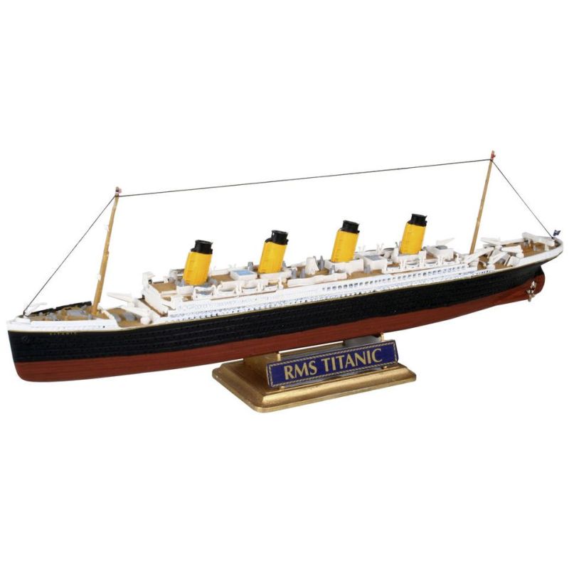 Revell 05804 R.M.S.Titanic makett