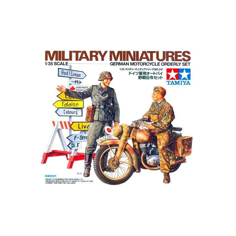Tamiya 35241 Német motoros futár katonai rendésszel 1/35