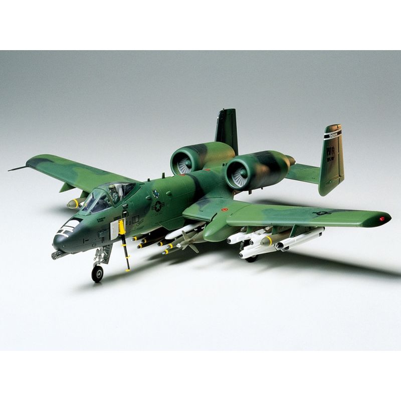Tamiya 61028 FAIRCHILD REPUBLIC A-10A THUNDERBOLT II 1/48