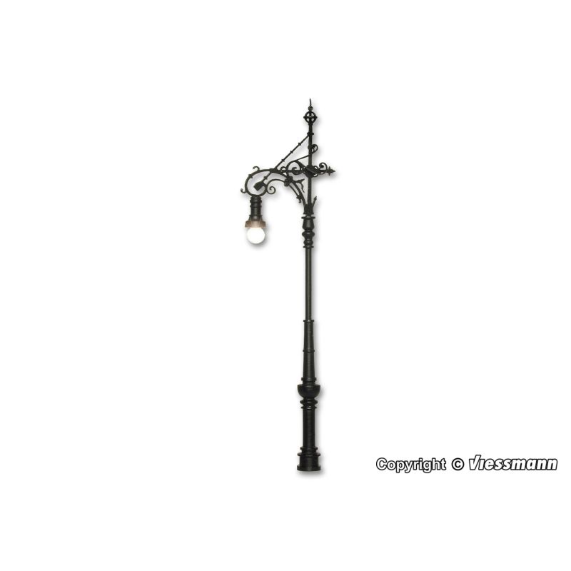 Viessmann 6393 Utcai lámpa, Charlottenburg, egykarú, LED-es