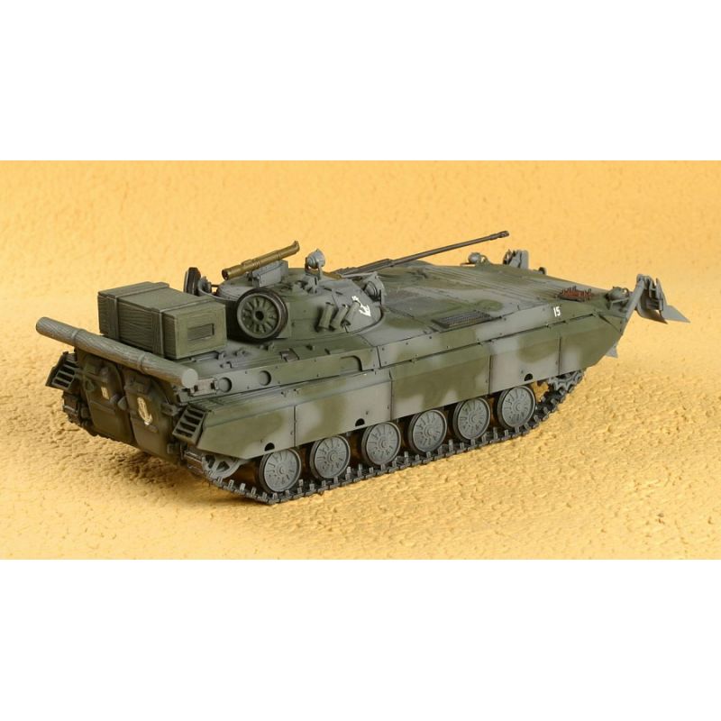 Zvezda 3555 1/35 BMP-2D Soviet Infantry Fighting Vehicles