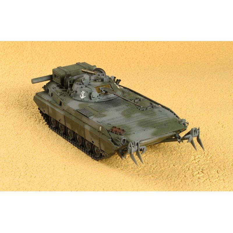 Zvezda 3555 1/35 BMP-2D Soviet Infantry Fighting Vehicles