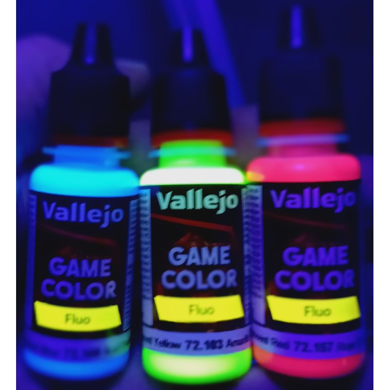 Vallejo 72104 Fluo Color Fluorescent Green, 18 ml
