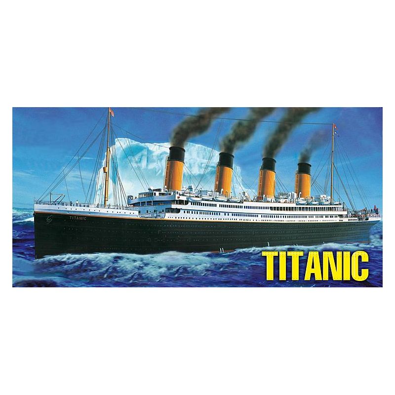 1/550 RMS Titanic hajó makett