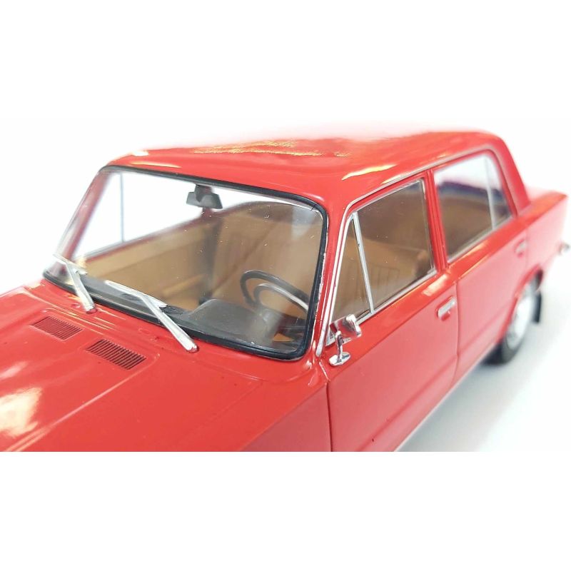 Lada 1200  1970 1/24 piros