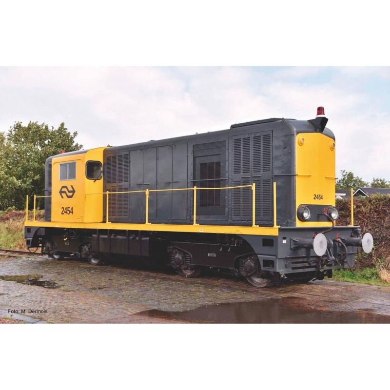 Piko 40422 N-Dízel mozdony 2400 grau-gelb, Rundumleuchte IV + DSS Next18
