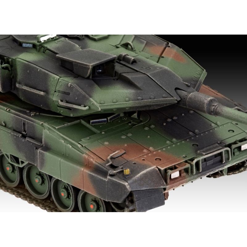 Revell 03355 R Leopard 2A7V 1/72