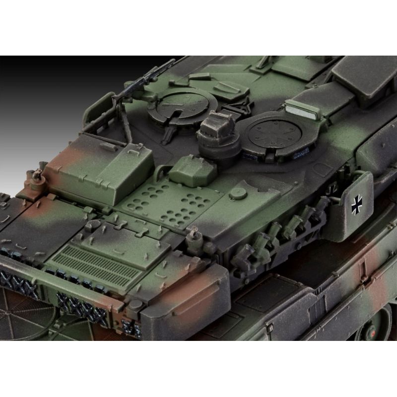 Revell 03355 R Leopard 2A7V 1/72