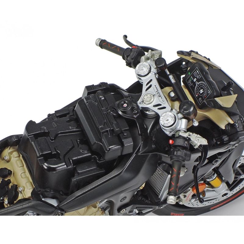 Tamiya 14140 1:12 Ducati Superleggera V4